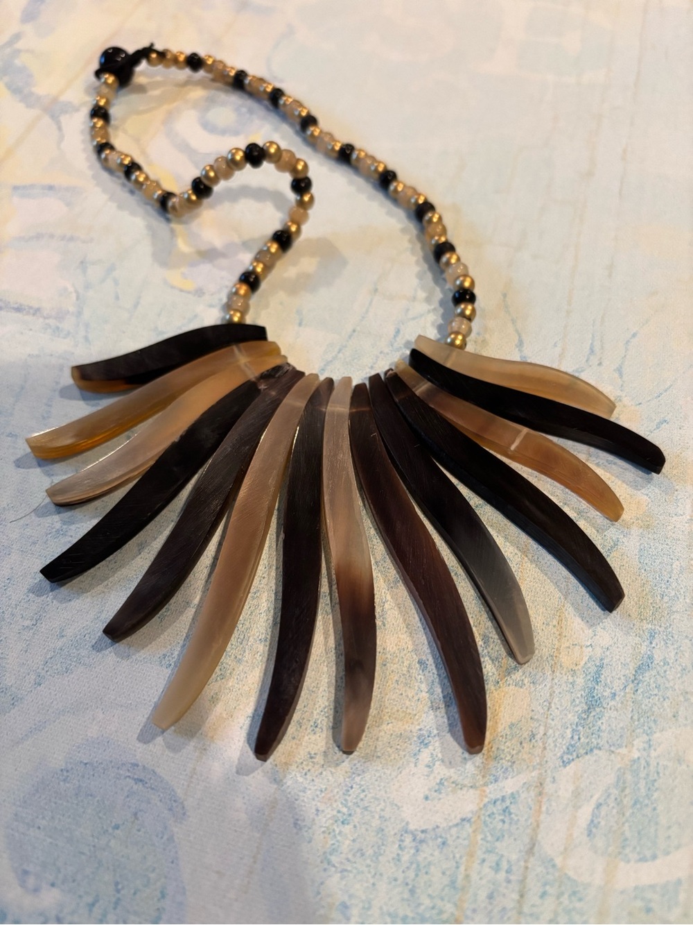 Lot of 7 unique necklaces, beaded, shells, pearl beads,bronze look $23.00. - Picture 9 of 16